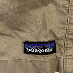 Patagonia Khaki Organic Cotton Shorts - size 35.
